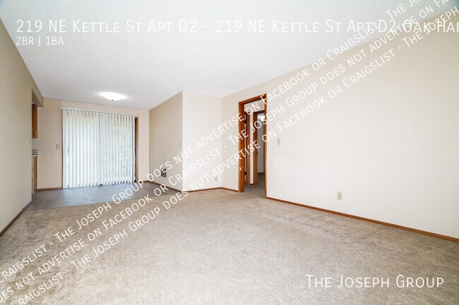 Foto del edificio - 219 NE Kettle St