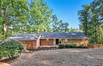 Building Photo - 1930 Tapawingo Dr