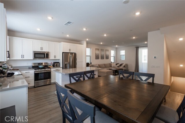 Foto del edificio - 2640 Sprout Ln