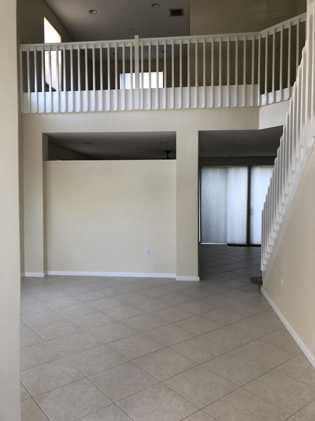 Building Photo - 1266  Gembrook Court