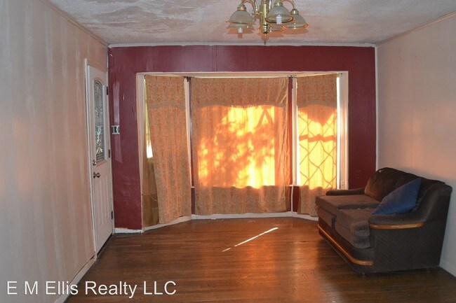 Foto del edificio - 5 br, 2 bath House - 367 Rosebud Lane