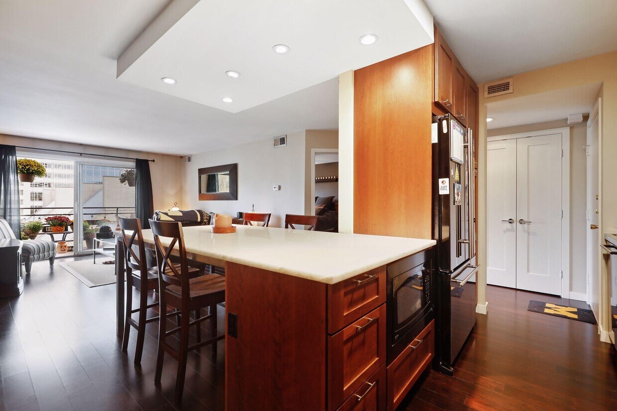 Primary Photo - 1200 Nicollet Avenue 614
