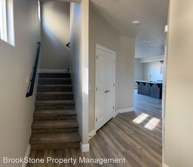 Foto del edificio - 4 br, 2.5 bath House - 488 N 480 W #181