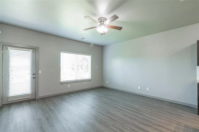Building Photo - 604 NW 175th St