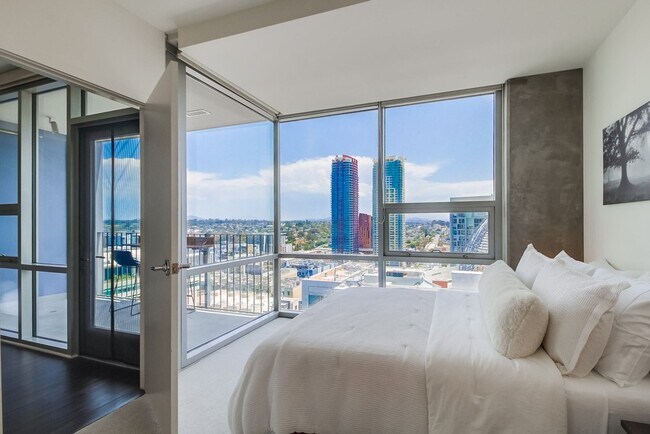 Foto del edificio - 321 10th Ave