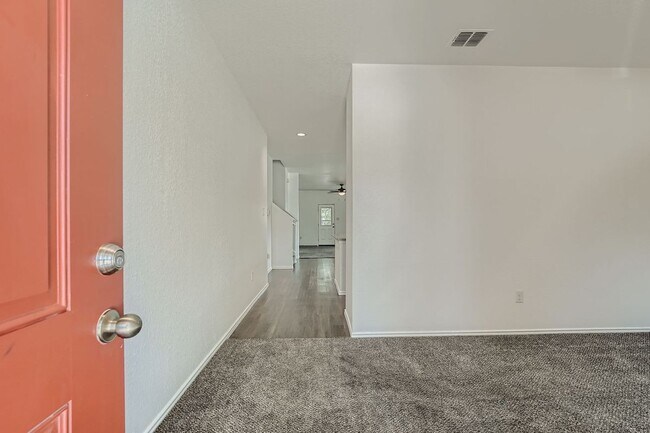 Foto del edificio - 15111 Pandion Dr