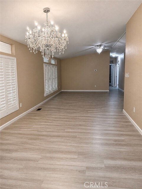 Foto del edificio - 2205 W Acacia Ave