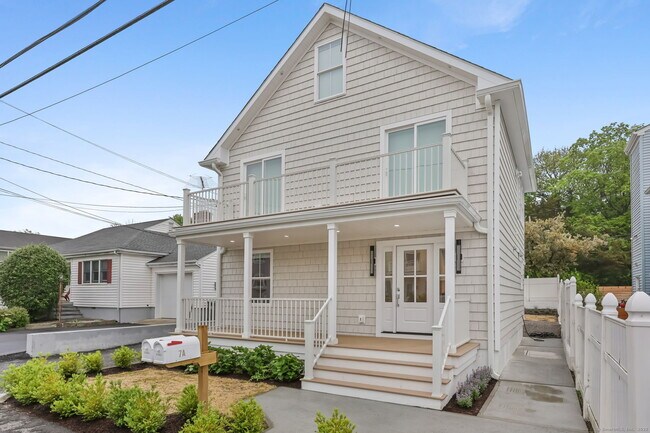 Foto del edificio - 7 Cos Cob Ave