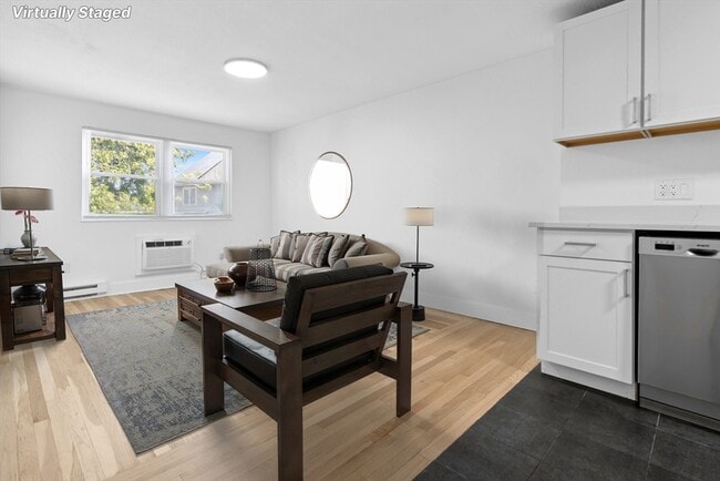 Building Photo - 303 Broadway