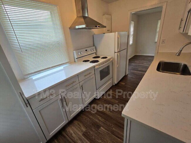 Foto del edificio - 811 W Sheridan St