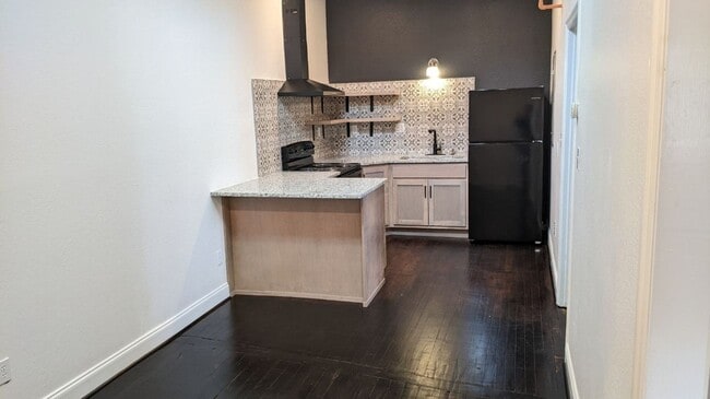 Building Photo - 1 Bedroom Apartment off Dayton Boulevard i...