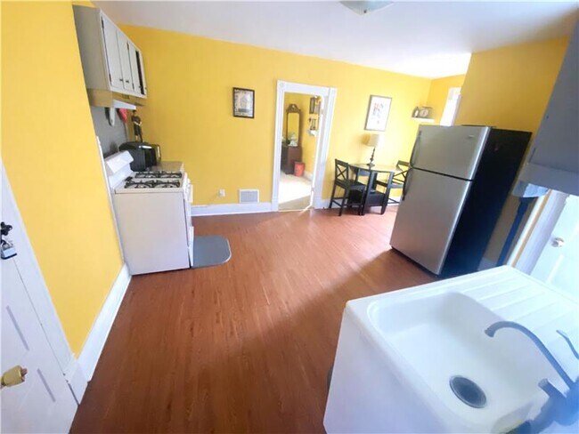 Foto del edificio - 216 Jacquette St