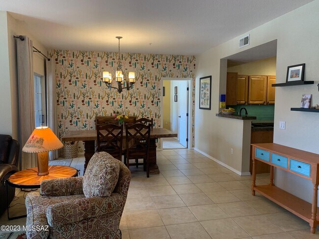 Building Photo - 1500 E Pusch Wilderness Dr