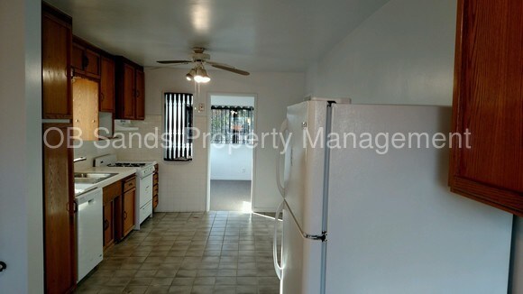 Building Photo - 517 61st St