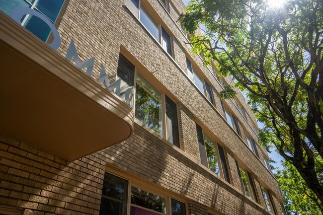 Building Photo - Tabor Commons