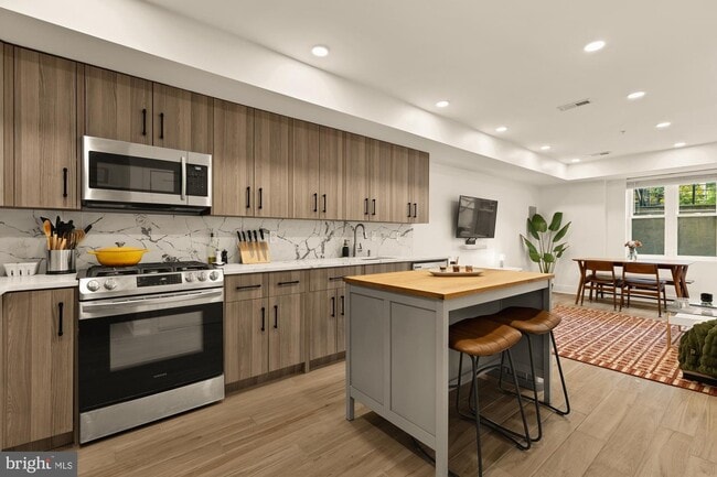 Foto del edificio - 1519 K St SE