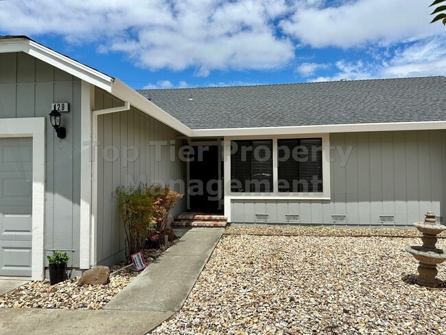 Building Photo - Spacious 4 Bed/2 Bath /1,970 square foot h...