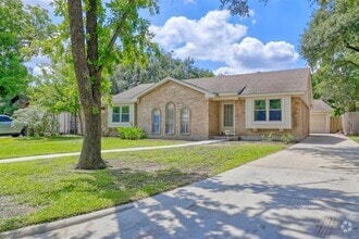 Building Photo - 9723 Lawngate Dr