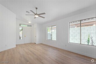 Building Photo - 10482 Clarion River Dr