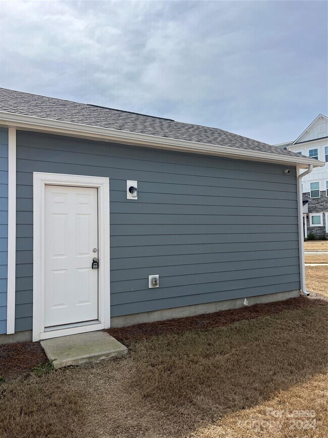 Foto del edificio - 15008 Meacham Farm Dr