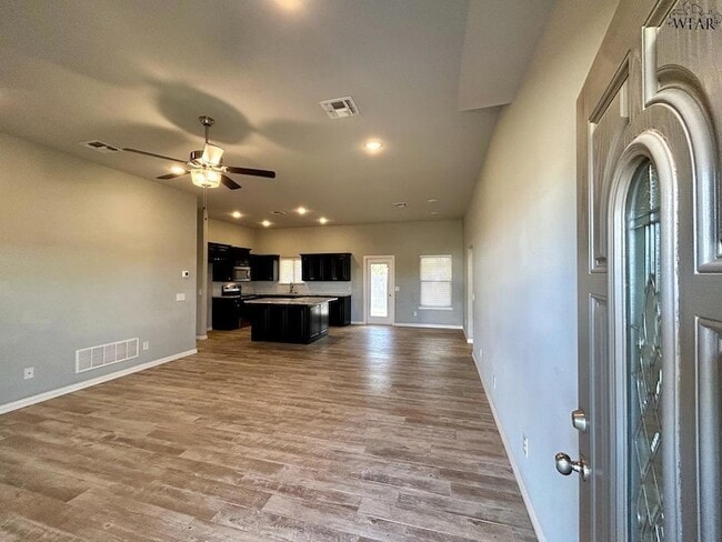 Building Photo - 5025 Olivia Ln