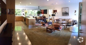 Foto principal - 1233 N Laurel Ave