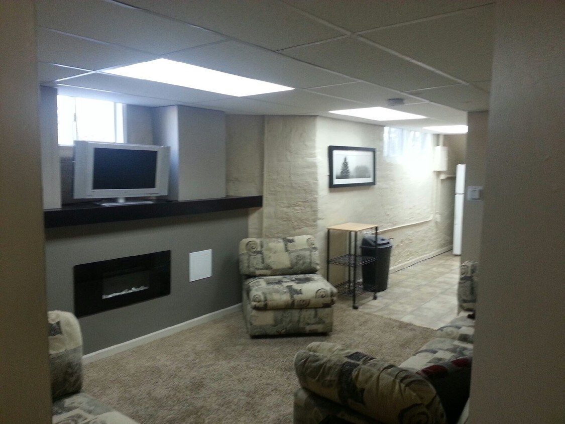 Foto principal - 501 W Green St