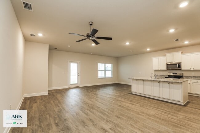 Building Photo - 428 Eagle Lake Wy