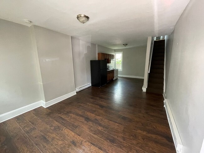 Building Photo - Charming 2-Bedroom Home with Rooftop Space – Available Now in North Philadelphia!
