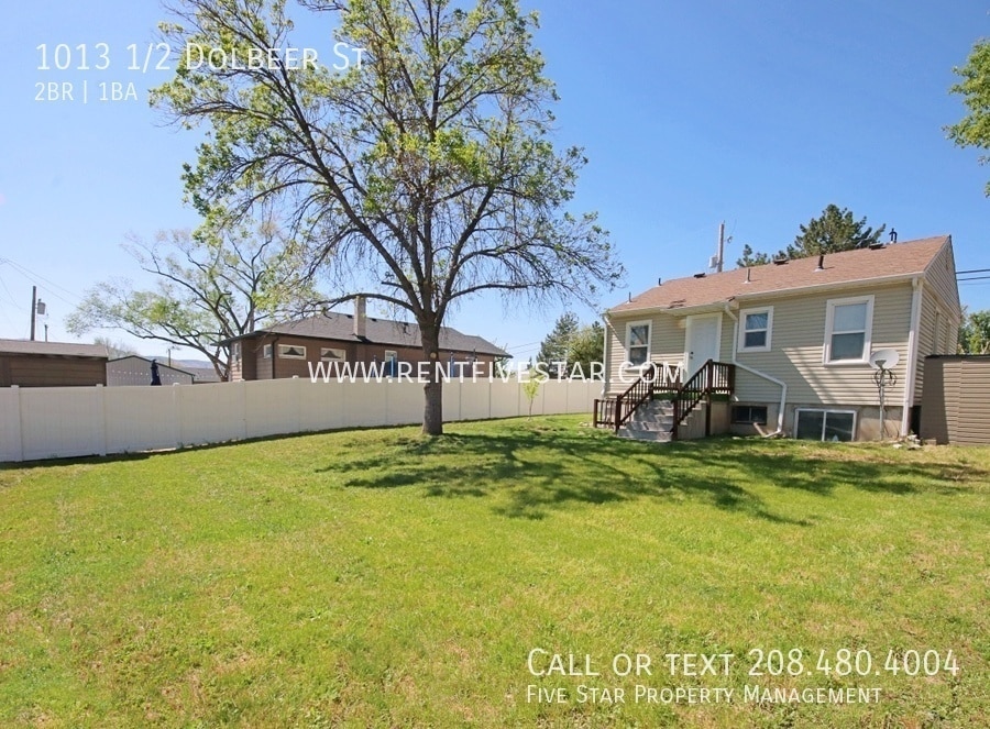 Building Photo - 1013 1/2 Dolbeer St-