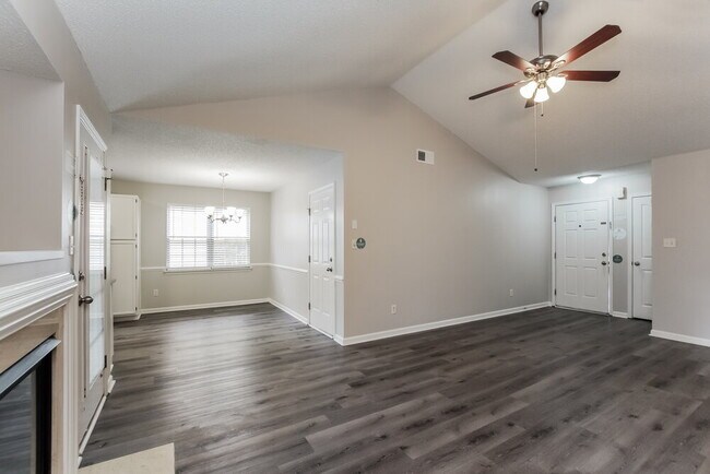 Building Photo - 13954 Dingess Rd