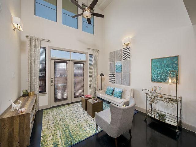 Foto del edificio - Intimate Elegance: Studios Tailored to You...