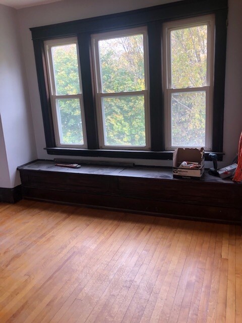 Building Photo - 34 Clearview Ave