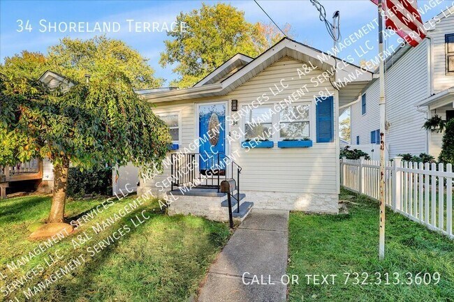Building Photo - 34 Shoreland Terrace