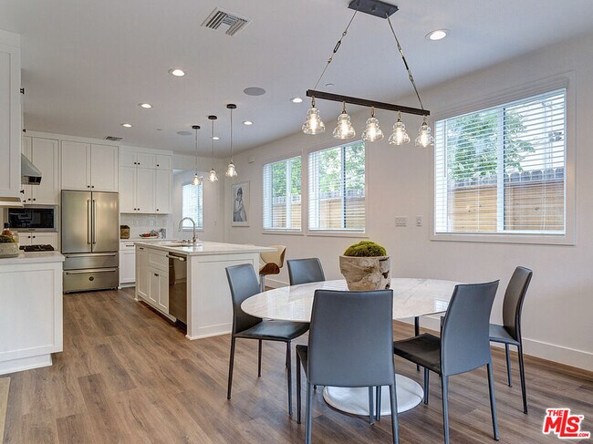 Foto del edificio - 1278 Meadowbrook Ave
