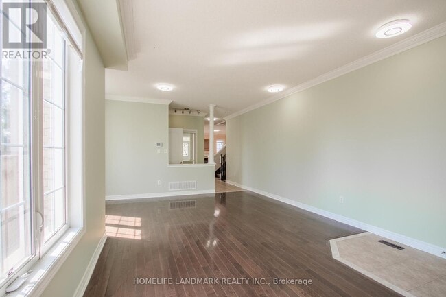 Building Photo - 58 Pillar Rock Crescent