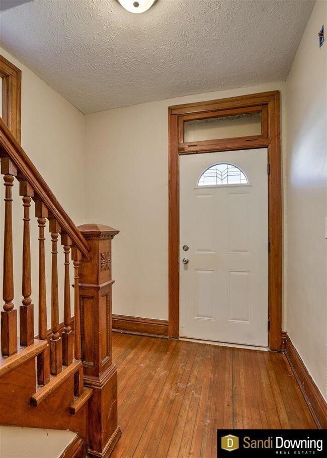 Building Photo - 536 S 26th Ave