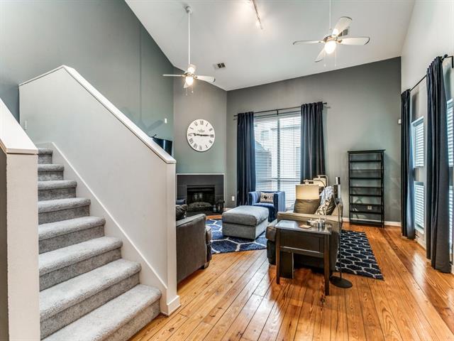 Foto del edificio - 4213 Dickason Ave