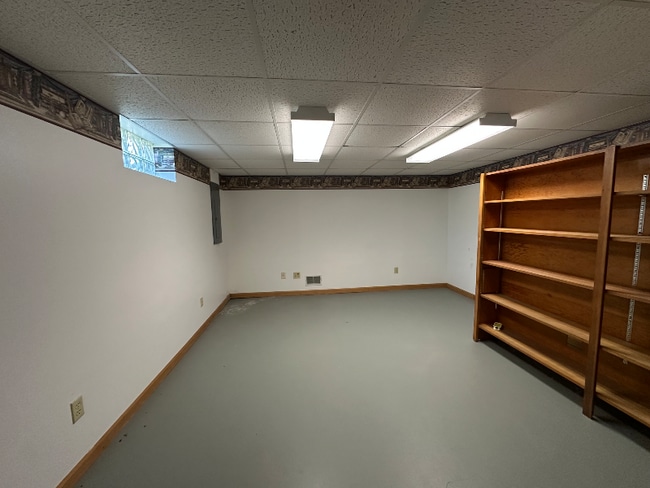 Building Photo - 532 E Corning Rd