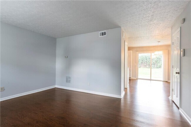 Foto del edificio - 1441 Springleaf Cir SE
