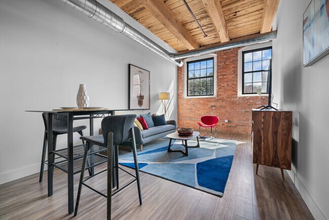 Foto del edificio - Chocolate Factory Apartments