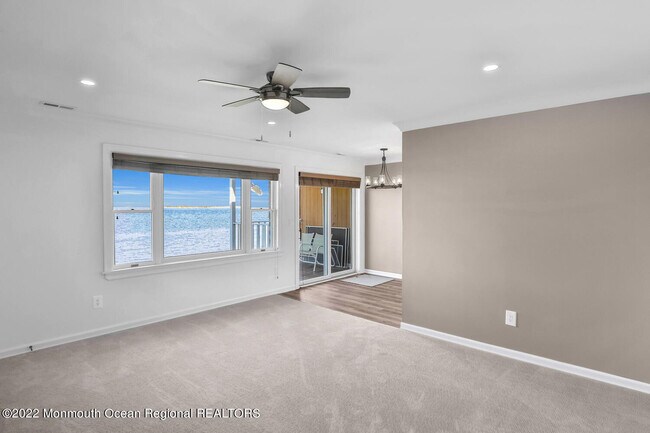 Foto del edificio - 324 Shore Dr