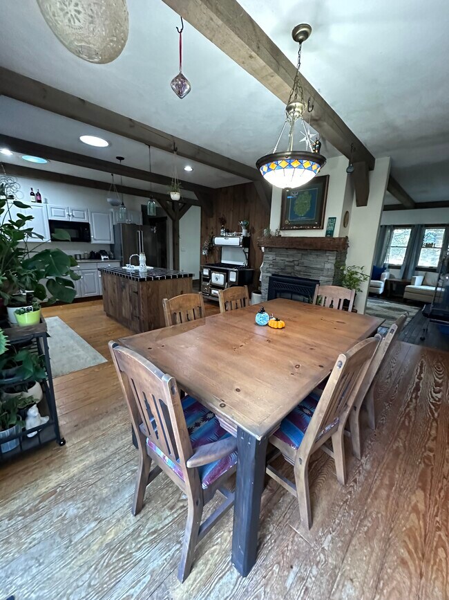 Foto del edificio - 1474 Trumansburg Rd