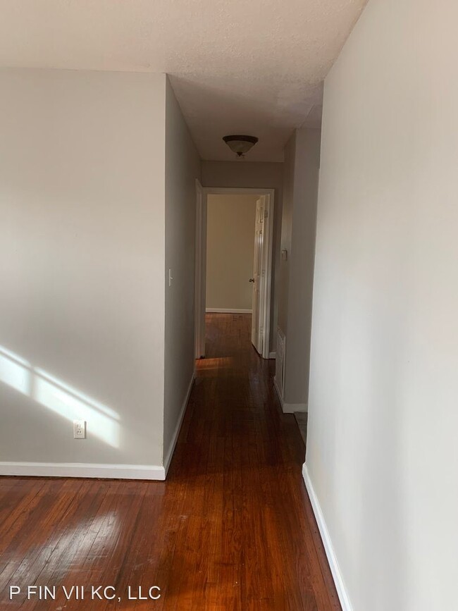 Building Photo - 3 br, 1 bath House - 9230 Huhn Boulevard
