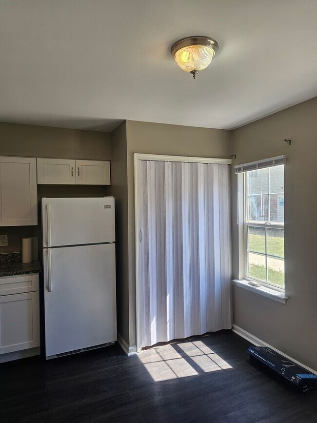 Foto del edificio - 12737 Woodside Ln