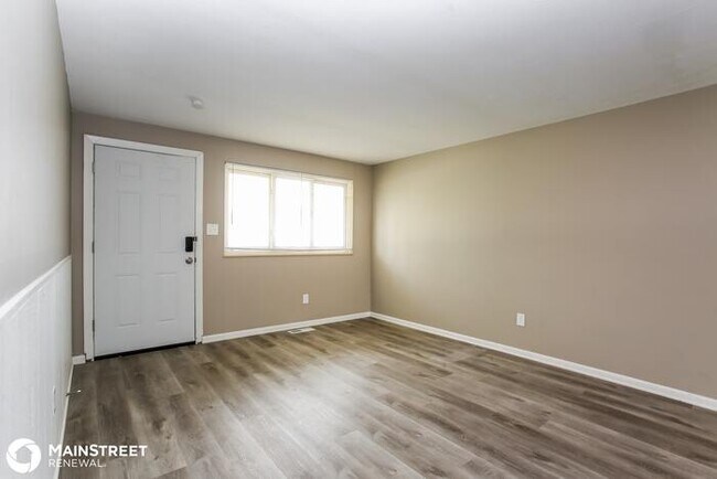 Building Photo - 565 CEDARWOOD RD, COLUMBUS, OH 43207