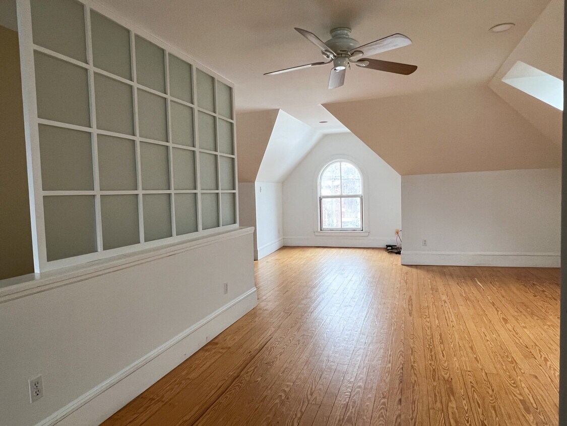 3rd floor living space - 481 Cumberland Ave