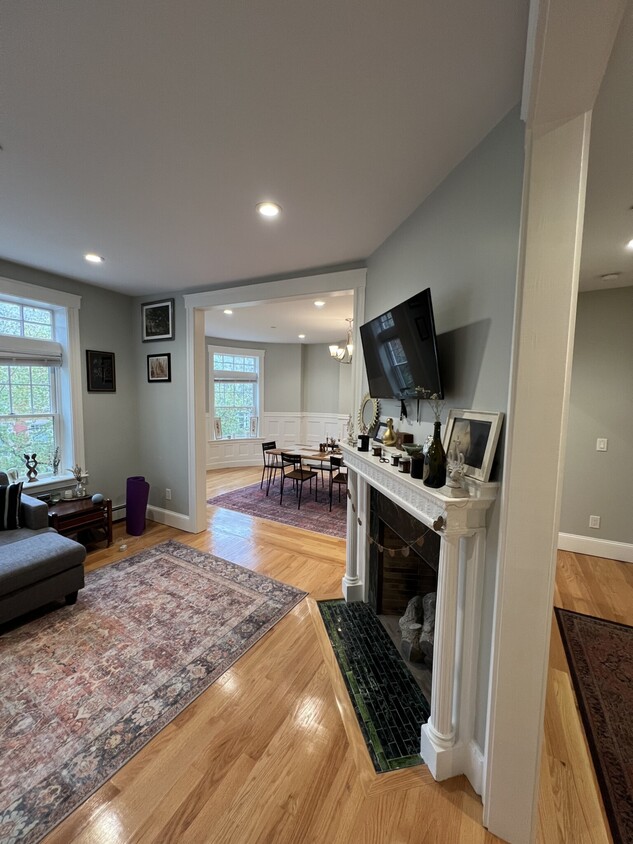 Primary Photo - 9 Strathmore Rd