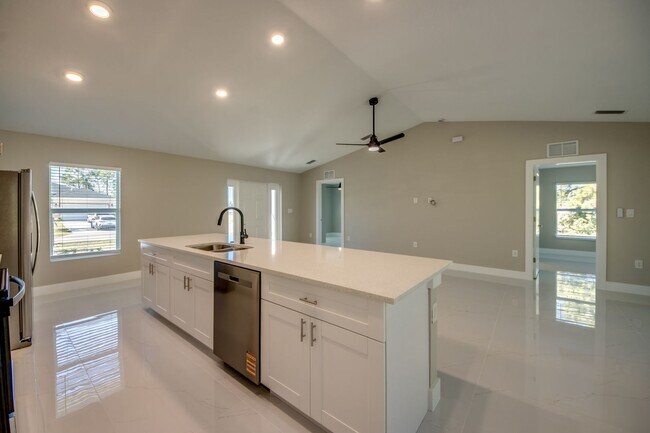 Foto del edificio - 3433 NE 11th Pl