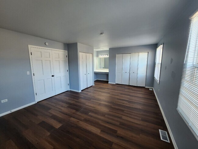 Foto del edificio - 1221 Calico Ave
